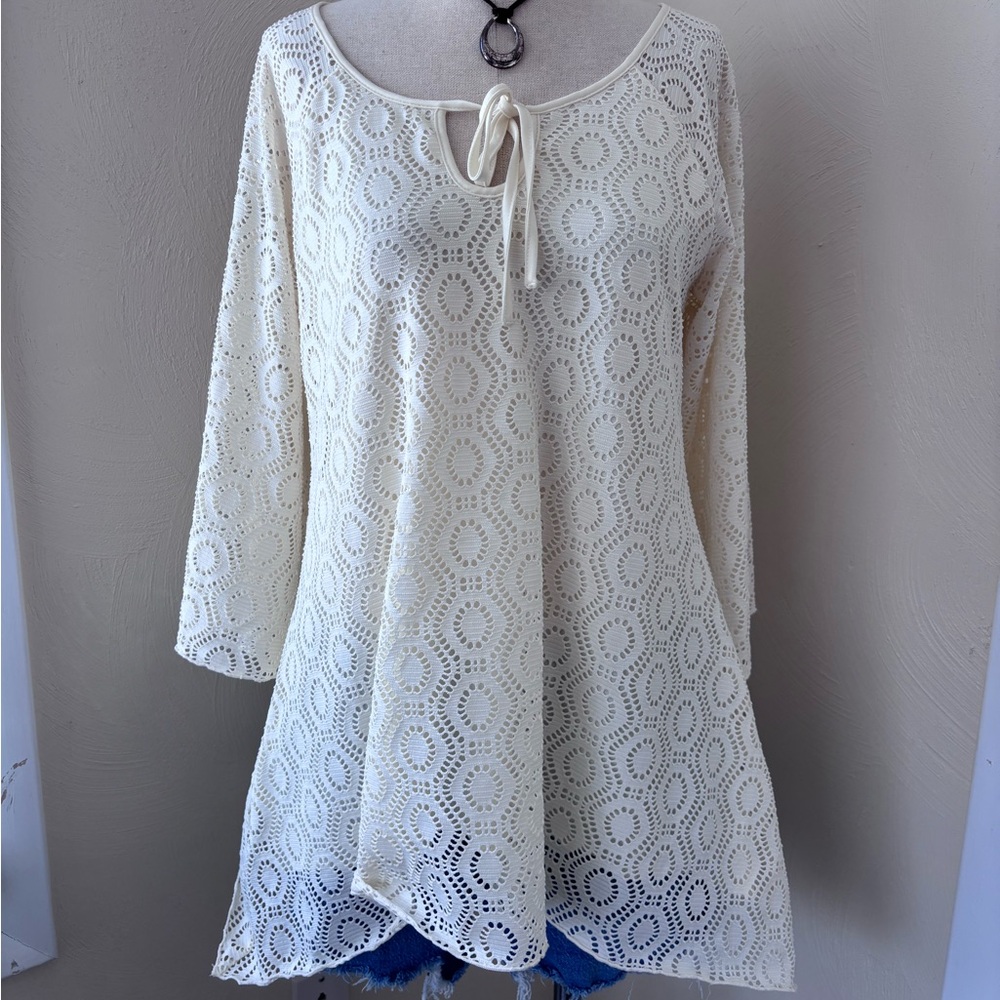 New Directions Vintage Boho Chic Eyelet Flowy Top